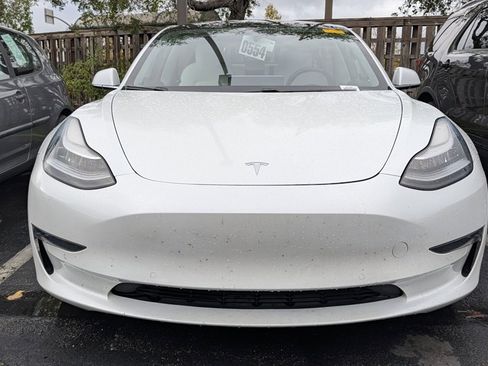 Used 2019 Tesla Model 3 Standard Range Plus image 6