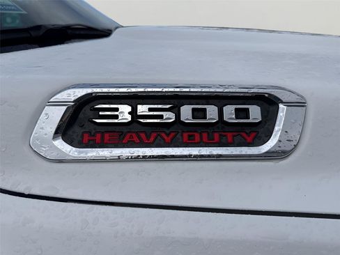 Used 2022 RAM 3500 Tradesman image 10