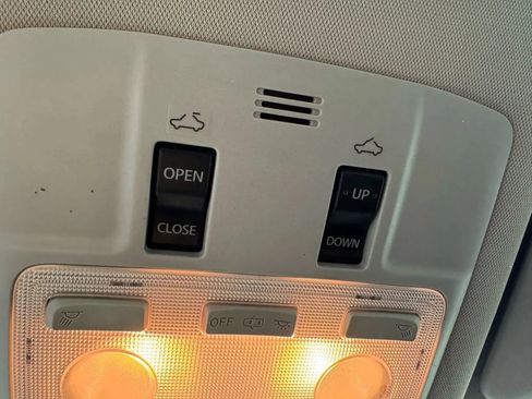 Used 2017 Toyota Corolla SE 50th Anniversary image 23