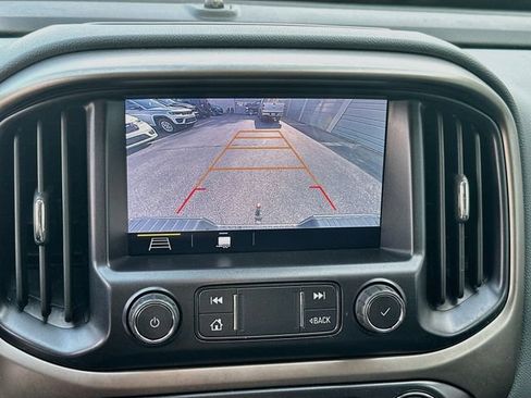 Used 2021 Chevrolet Colorado Z71 w/ Safety Package AWD/4WD image 14