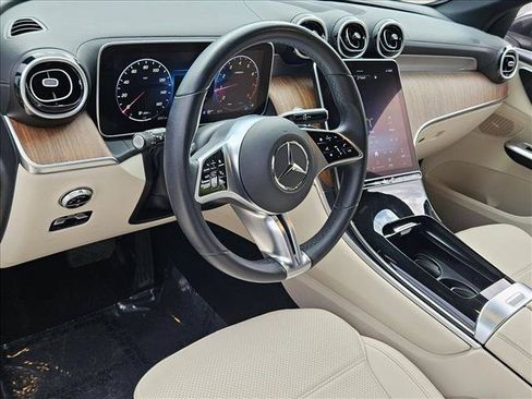 Used 2023 Mercedes-Benz GLC 300 image 10