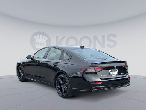 Used 2024 Honda Accord Sport image 4