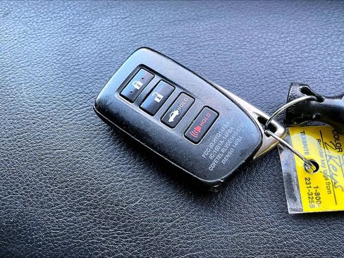 Used 2019 Lexus IS 300 F Sport image 15