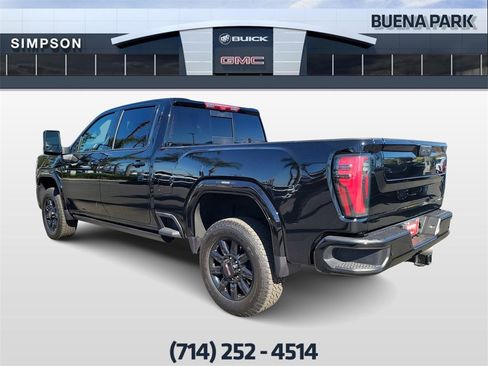 Used 2025 GMC Sierra 2500 AT4 w/ AT4 Premium Plus Package image 6