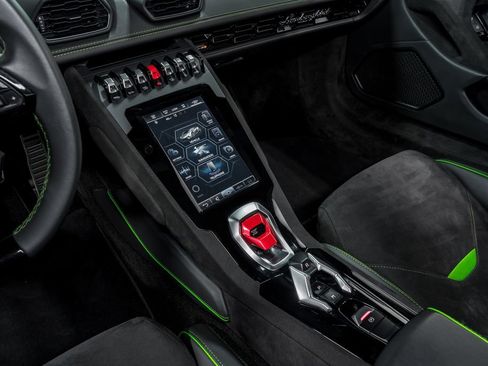 Used 2024 Lamborghini Huracan Tecnica RWD image 23