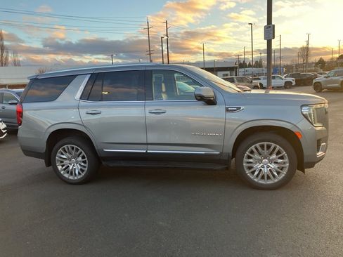 Certified 2023 GMC Yukon SLT w/ SLT Premium Package image 4