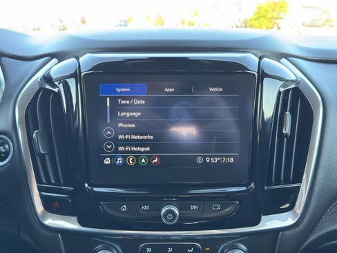 Used 2021 Chevrolet Traverse RS AWD/4WD image 26
