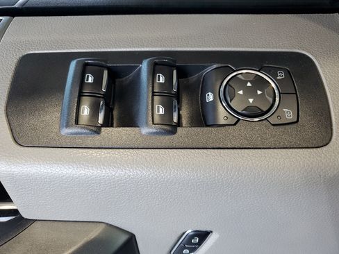 Used 2017 Ford F150 XLT w/ Equipment Group 301A Mid RWD image 15
