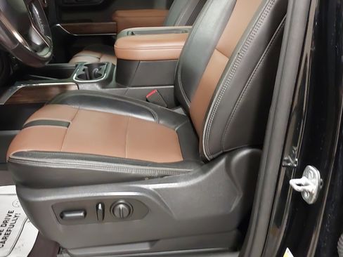 Used 2021 Chevrolet Silverado 1500 High Country w/ Technology Package image 22