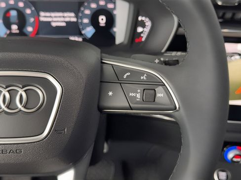 New 2025 Audi Q3 2.0T Premium image 22