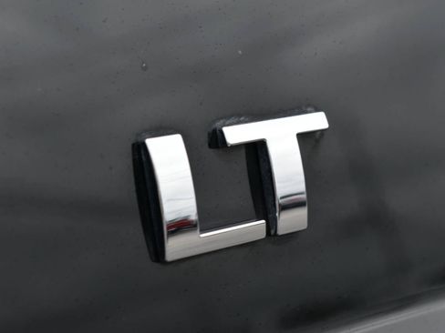 Used 2019 Chevrolet Suburban LT AWD/4WD image 47