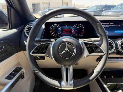 Used 2026 Mercedes-Benz GLB 250 image 16