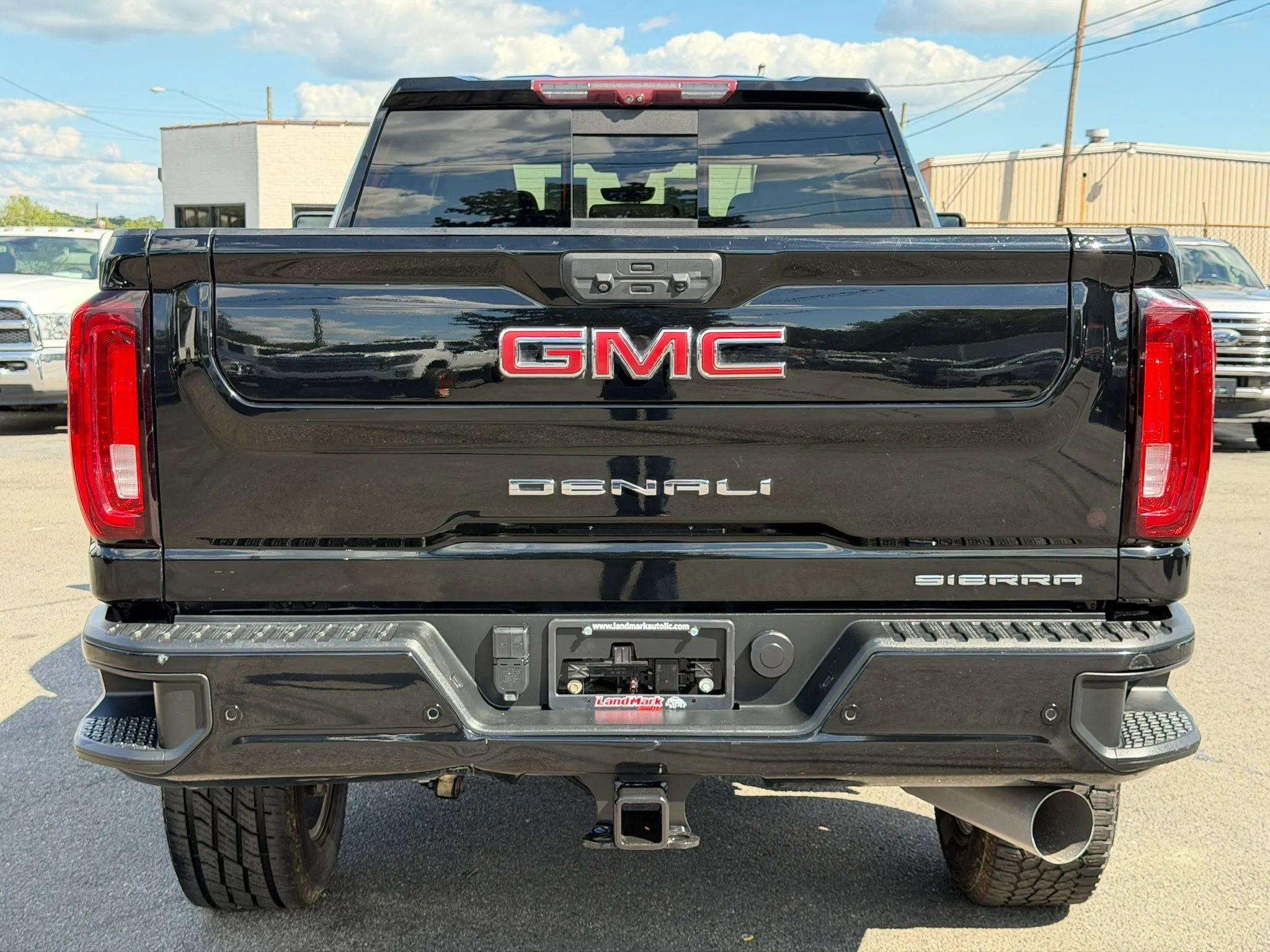Used 2022 GMC Sierra 2500 Denali w/ Denali Ultimate Package AWD/4WD image 4