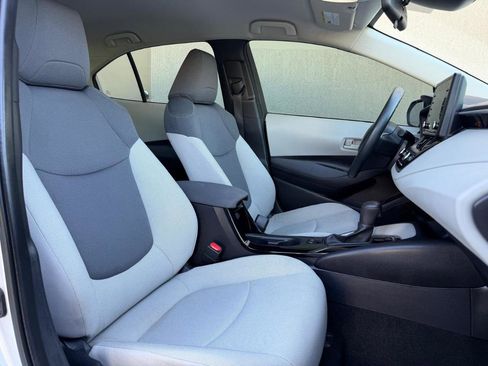 Used 2022 Toyota Corolla L FWD image 19