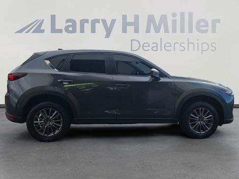 Used 2017 MAZDA CX-5 Touring w/ Preferred Equipment Package image 6