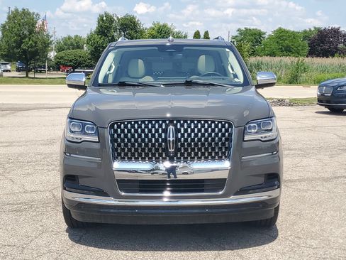 Used 2024 Lincoln Navigator Black Label AWD/4WD image 2