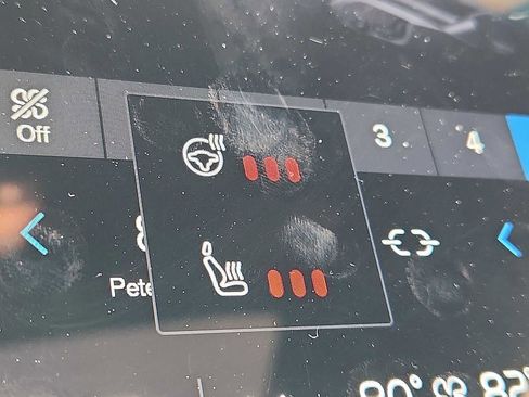 Certified 2024 Volvo XC90 T8 Plus image 24