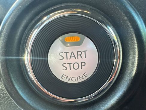 Used 2024 Nissan Titan SV w/ SV Bronze Edition Package image 33