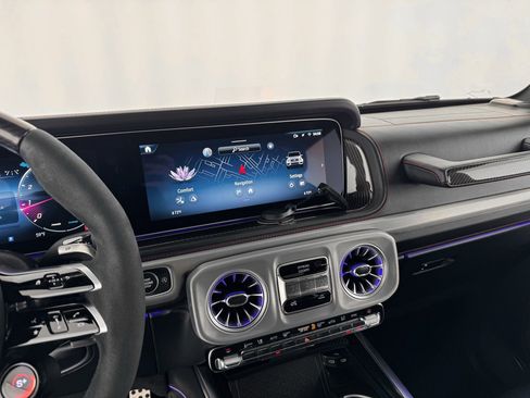 Used 2025 Mercedes-Benz G 63 AMG 4MATIC image 19