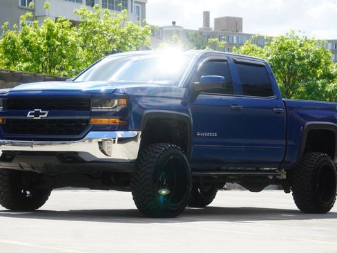 Used 2017 Chevrolet Silverado 1500 LT w/ All Star Edition AWD/4WD image 5