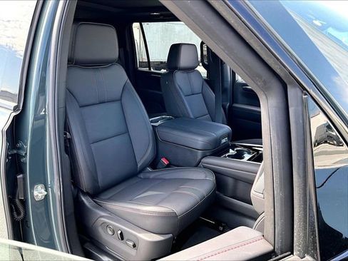 New 2026 Chevrolet Suburban RST image 30