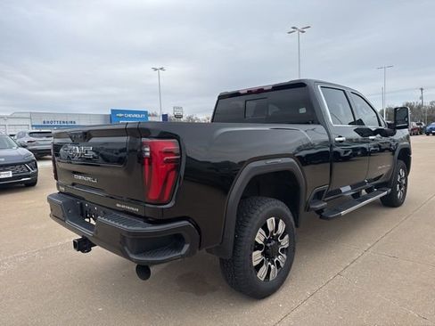 Used 2024 GMC Sierra 2500 Denali w/ Denali Reserve Package image 3