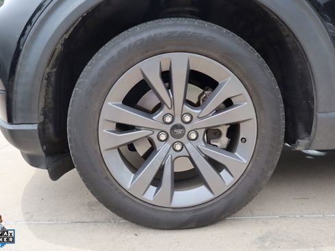 Used 2023 Ford Explorer XLT w/ Equipment Group 202A RWD image 10