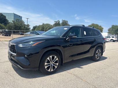 Used 2023 Toyota Highlander XLE