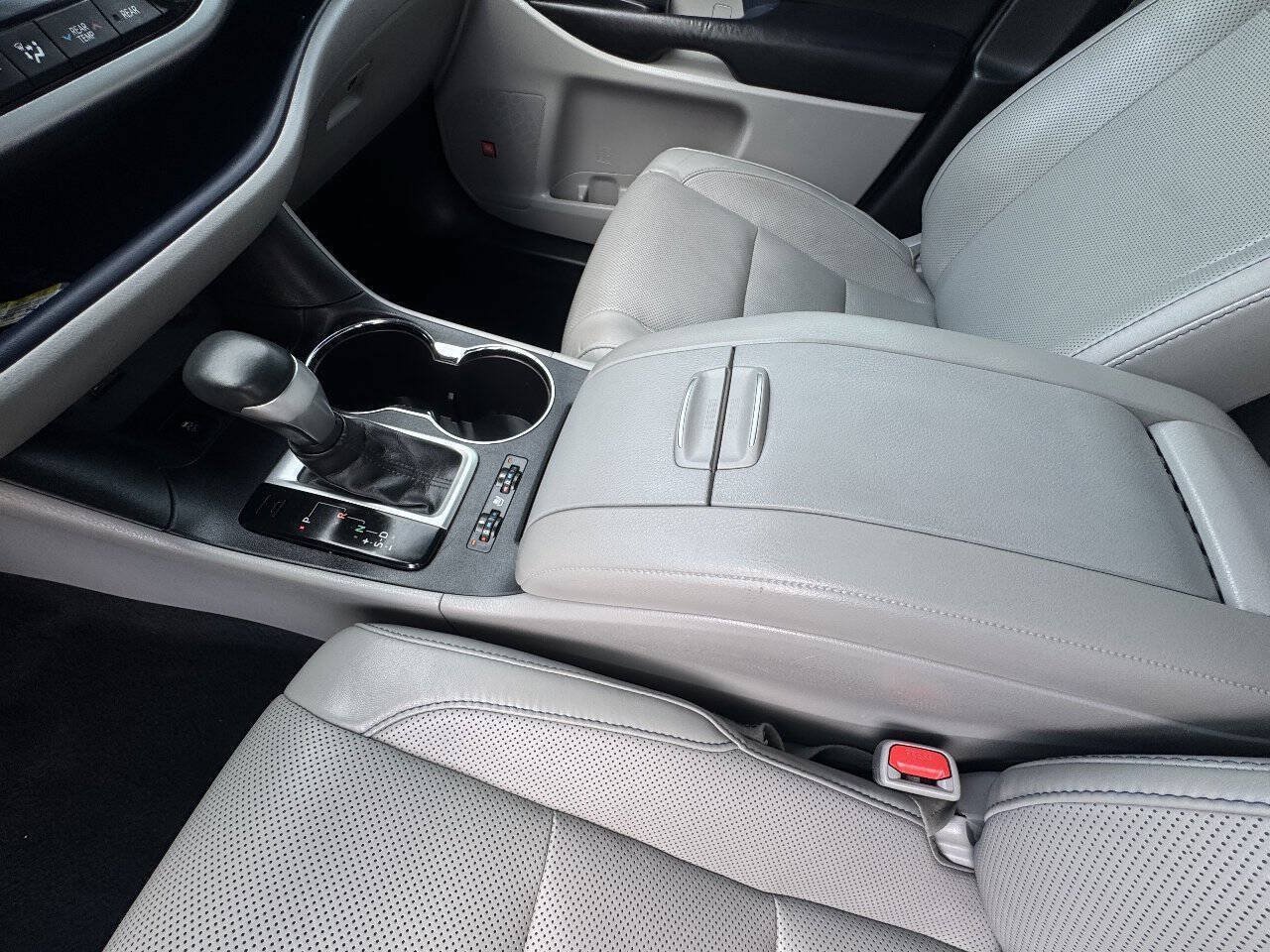 Used 2016 Toyota Highlander Limited Platinum AWD/4WD image 42