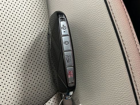 Used 2026 Genesis GV70 2.5T Advanced AWD/4WD image 21