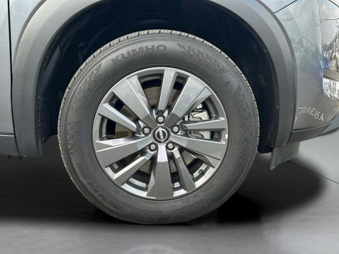Used 2025 Nissan Pathfinder S FWD image 12