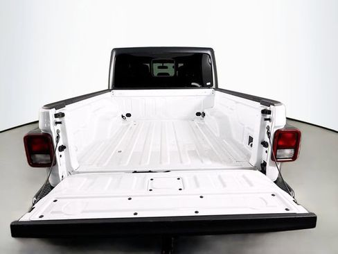 Used 2021 Jeep Gladiator Sport AWD/4WD image 26