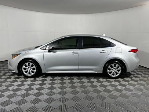 Certified 2025 Toyota Corolla LE FWD image 8