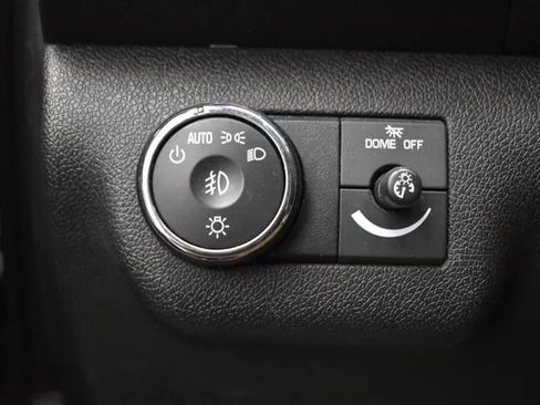 Used 2010 GMC Acadia SLE FWD image 22