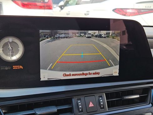 Used 2025 Lexus ES 300h w/ Premium Package FWD image 15