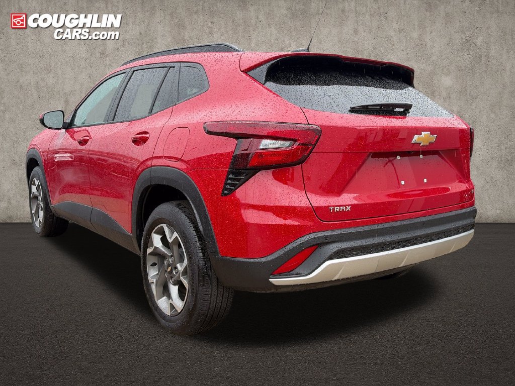 New 2026 Chevrolet Trax LT w/ Driver Confidence Package FWD image 4