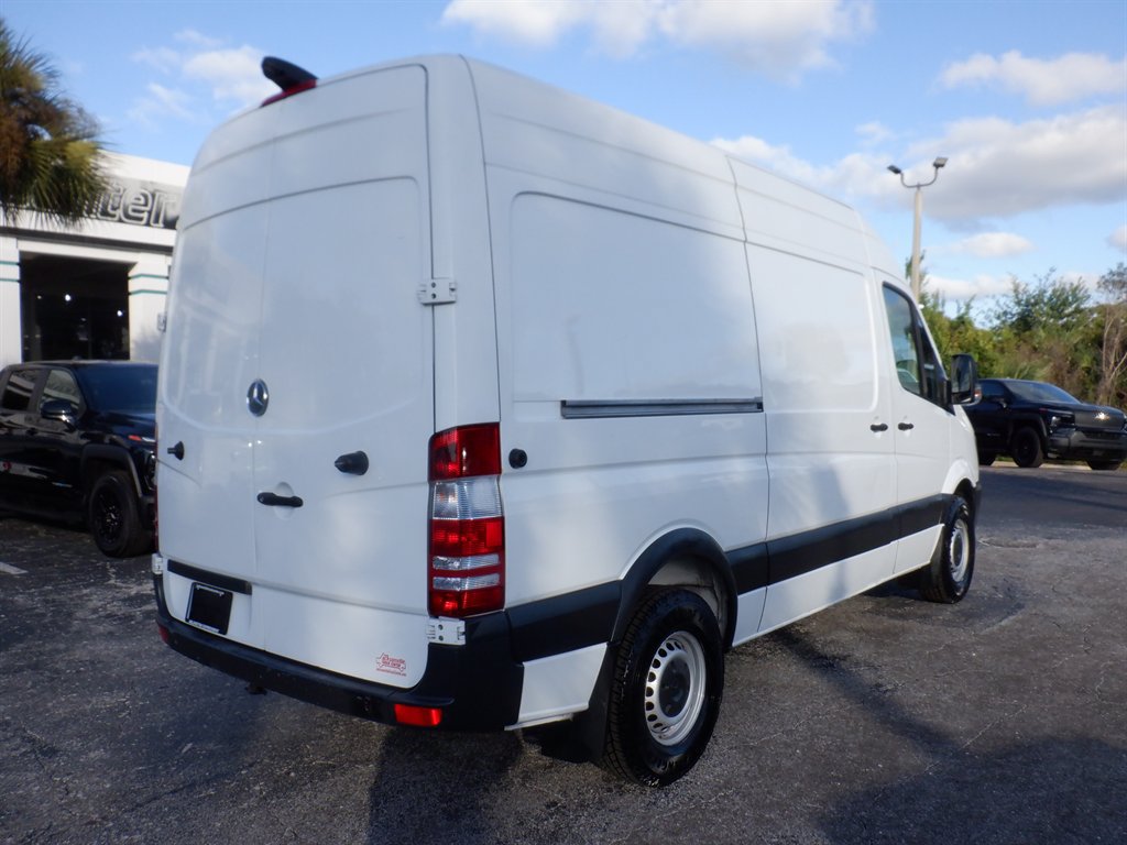 Used 2018 Mercedes-Benz Sprinter 2500 image 7