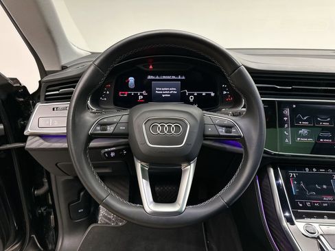 Used 2022 Audi Q8 Prestige w/ Prestige Package image 18
