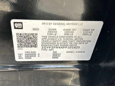 Certified 2023 Cadillac XT4 Sport w/ Cold Weather Package AWD/4WD image 15