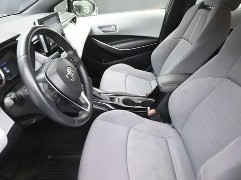 Used 2020 Toyota Corolla SE w/ SE Premium Package FWD image 17