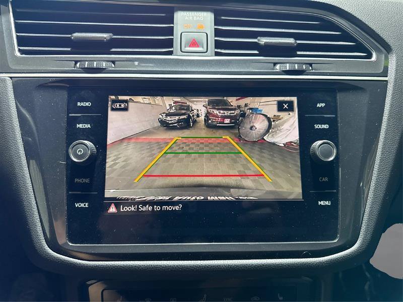 Used 2023 Volkswagen Tiguan SE R-Line FWD image 26