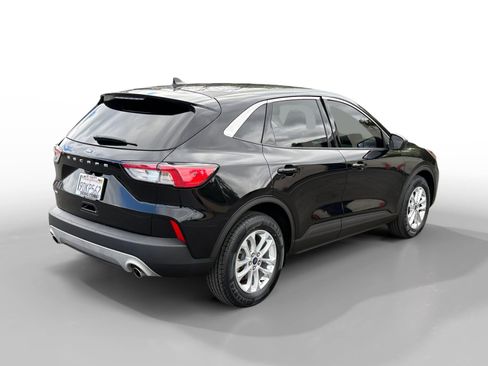 Certified 2022 Ford Escape SE image 5