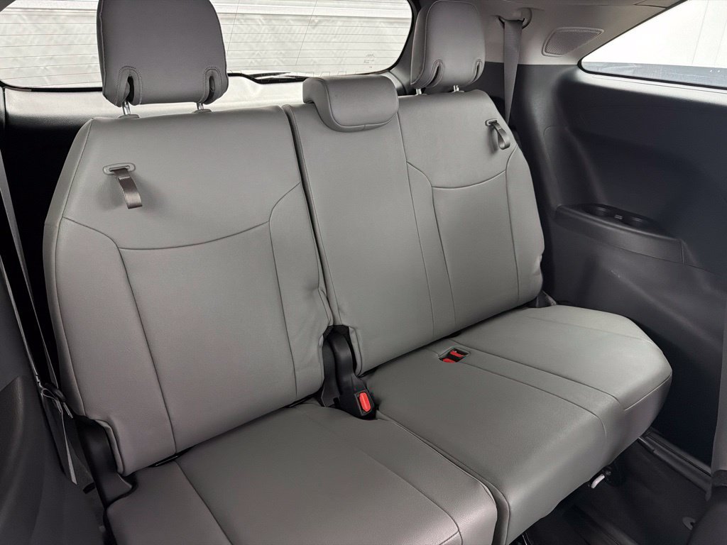 Used 2025 Toyota Sienna XLE w/ XLE Plus Package AWD/4WD image 28