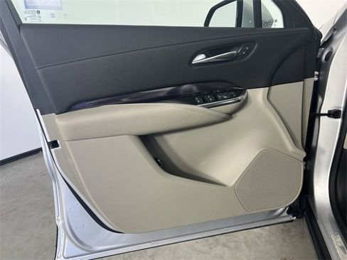 Certified 2022 Cadillac XT4 Luxury image 22