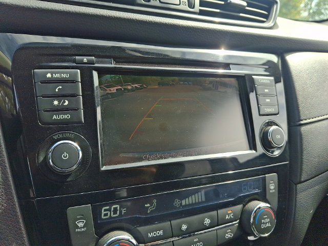 Used 2018 Nissan Rogue SV AWD/4WD image 29