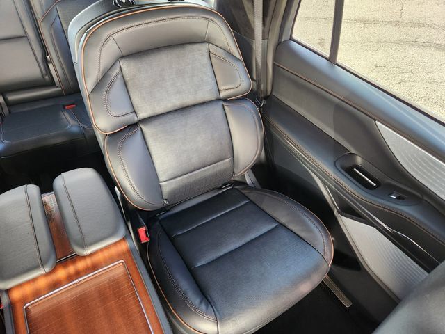 New 2027 Lincoln Navigator Black Label AWD/4WD image 15