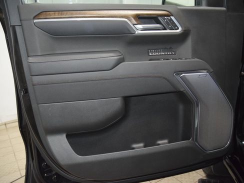 Used 2025 Chevrolet Silverado 1500 High Country w/ Midnight Edition image 46