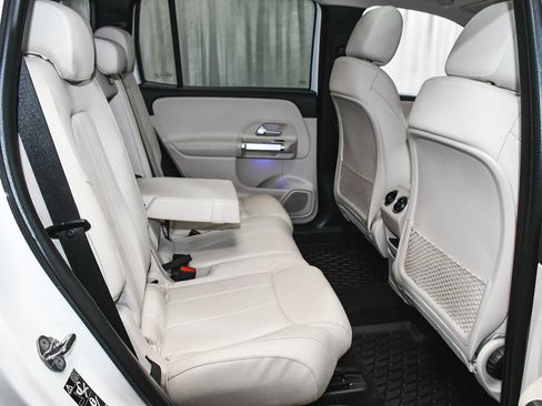 Used 2022 Mercedes-Benz GLB 250 4MATIC image 53