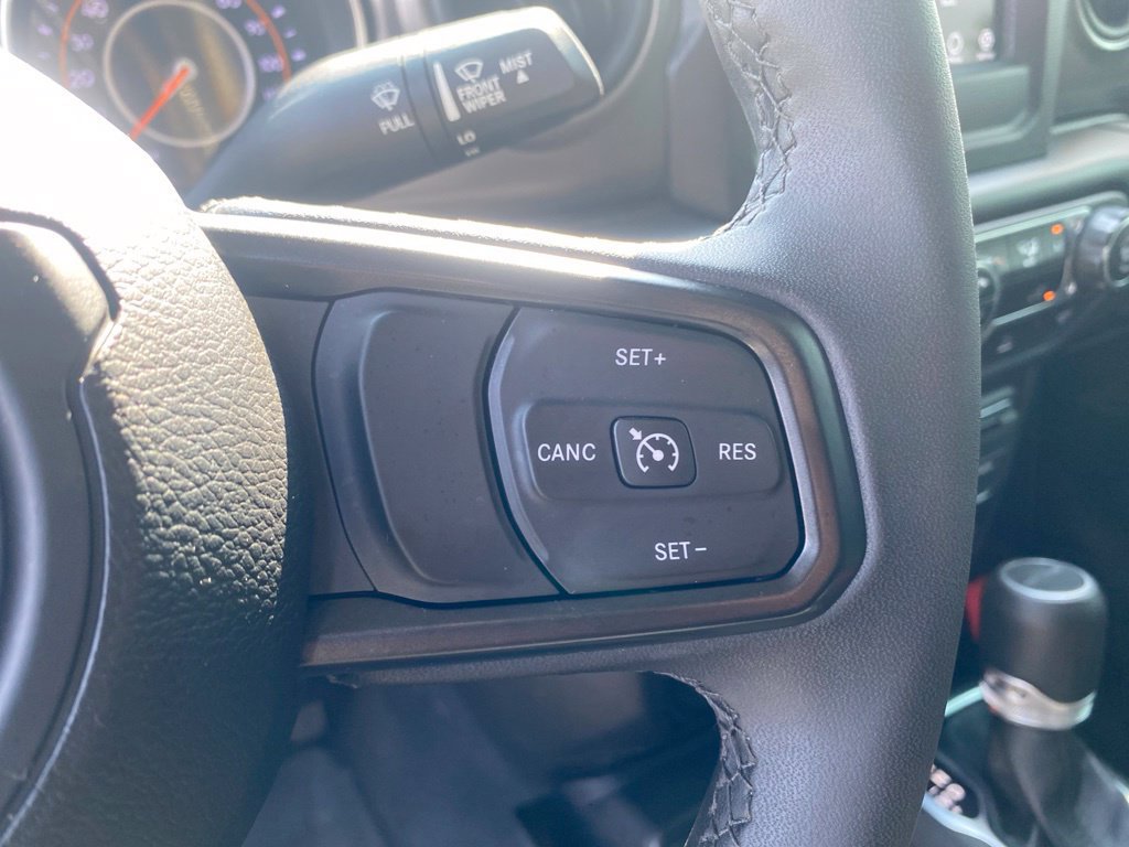 Used 2023 Jeep Gladiator Sport AWD/4WD image 25