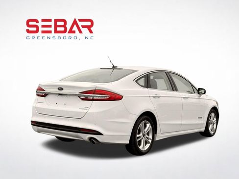 Used 2018 Ford Fusion SE w/ Equipment Group 602A FWD image 7